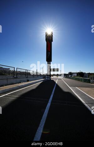 Atmosphäre des Rundgangs - Ausfahrt der Pit Lane. Großer Preis von Japan, Sonntag, 13. Oktober 2019. Suzuka, Japan. Stockfoto