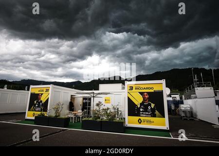 Fahrerlager-Atmosphäre - Renault F1 Team. Großer Preis von Österreich, Mittwoch, 1. Juli 2020. Spielberg, Österreich. Stockfoto