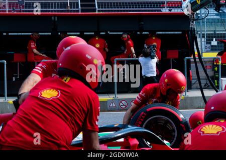 Laurent Mekies (FRA) Ferrari Sporting Director auf der Boxenbrücke. Steiermark Grand Prix, Freitag, 10. Juli 2020. Spielberg, Österreich. FIA Pool-Bild nur zur redaktionellen Verwendung Stockfoto