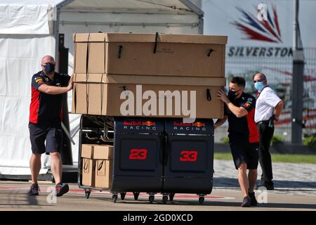 Fahrerlager-Atmosphäre - Red Bull Racing. Großer Preis von Großbritannien, Freitag, 31. Juli 2020. Silverstone, England. Stockfoto