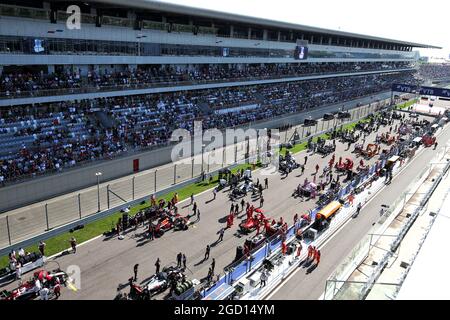 Das Startfeld vor dem Start des Rennens. Großer Preis von Russland, Sonntag, 27. September 2020. Sotschi Autodrom, Sotschi, Russland. Stockfoto