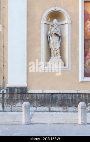 Die Kathedrale von Ljubliana (ljubljanska stolnica). Kirche des Heiligen Nikolaus (cerkev sv. Nikolaja). Slowenien. Stockfoto