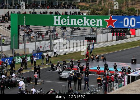 Das Startfeld vor dem Start des Rennens. Großer Preis von Portugal, Sonntag, 25. Oktober 2020. Portimao, Portugal. Stockfoto