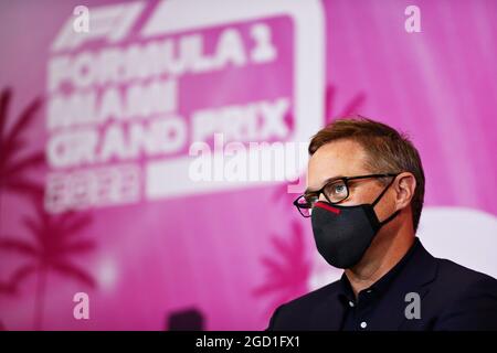 Tom Garfinkel (USA) Vice Chairman, President und Chief Executive Officer der Miami Dolphins und des Hard Rock Stadions – Ankündigung des Miami Grand Prix. Großer Preis der Emilia Romagna, Sonntag, 18. April 2021. Imola, Italien. FIA Pool-Bild nur zur redaktionellen Verwendung Stockfoto