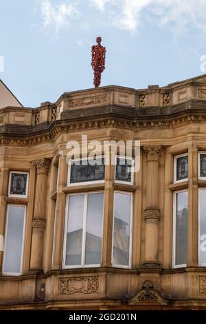 Die Antony Gormley Skulptur in Dewsbury im August 2021 Stockfoto