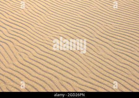 Sandmuster am Strand von Pacific City an der Küste von Oregon. Stockfoto