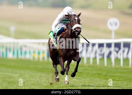 Aktenfoto vom 09-07-2021 von Sandrine unter Jockey David Probert. Ausgabedatum: Dienstag, 10. August 2021. Stockfoto