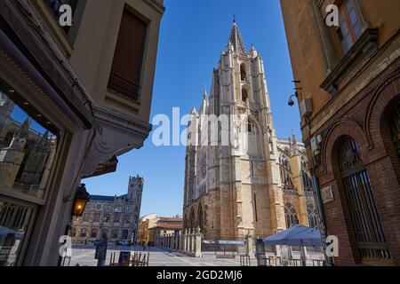 Gotische Kathedrale von Leon in Castilla, Spanien. Stockfoto
