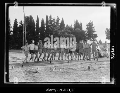 Die Vintage-Saison Zikh'ron Ya'aqov, 24. Juli 1939. Jüdische Camper nehmen an einem Tanz und einer Feier Teil. 1939 Stockfoto