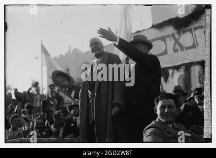 Hebrew University und Lord Balfour's Besuch. Bürgermeister von Tel Aviv zeigt die Stadt Lord Balfour Ca. 1925 Stockfoto