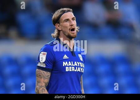 Cardiff, Großbritannien. August 2021. Aden Flint #5 von Cardiff City während des Spiels in Cardiff, Vereinigtes Königreich am 8/10/2021. (Foto von Mike Jones/News Images/Sipa USA) Quelle: SIPA USA/Alamy Live News Stockfoto