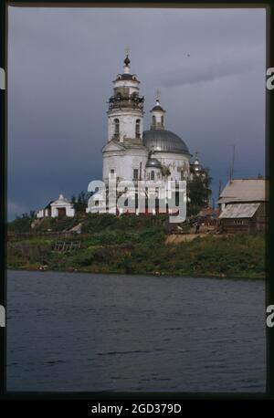 Kirche der Ikone der Jungfrau von Kasan (1814-16), Südwest-Ansicht, Tel'mA, Russland; 2000 Stockfoto