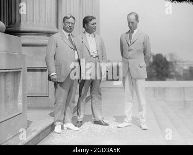 Senator Hiram Johnson, William E. Borah & Medire McCormick ca. zwischen 1909 und 1920 Stockfoto