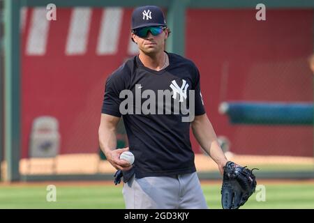 9 2021. August: Der New Yorker Versorgungsfeldspieler Tyler Wade (14) während des Batting-Trainings vor dem Spiel mit den New York Yankees und Kansas City Royals, das im Kauffman Stadium in Kansas City Mo. David Seelig/Cal Sport Medi stattfand Stockfoto