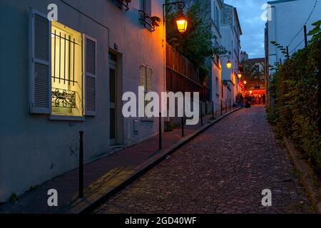 FRANKREICH, PARIS (75013), BUTTE-AUX-CAILLES, PASSAGE BOITON BEI NACHT Stockfoto