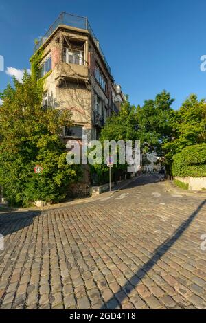 FRANKREICH, PARIS (75019), QUARTIER DES BUTTES CHAUMONT, RUE GEORGES LARDENNOIS ET REMY DE GOURMONT, BUTTE BERGEYRE Stockfoto