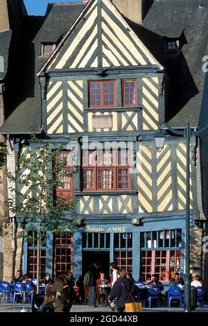 FRANKREICH, ILLE ET VILAINE (35), RENNES, PLACE SAINTE ANNE, HEIMAT LEPERDIT, BÜRGERMEISTER VON 1793 BIS 1795, JETZT EIN CAFÉ MIT TERRASSE, BRETAGNE Stockfoto