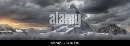 Panoramablick auf das majestätische Matterhorn Stockfoto