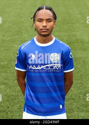 DEN B.Sc., NIEDERLANDE - 10. AUGUST: Djumaney Burnett vom FC Den Bosch während einer Fotoanaltung des FC Den Bosch im Stadion De Vliert am 10. August 2021 in Den Bosch, Niederlande (Foto: Rene Nijhuis/Orange Picts) Stockfoto