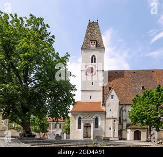 Geographie / Reisen, Österreich, Niederösterreich, Spitz, Pfarrkirche St. Mauritius, Kirchplatz, ZUSÄTZLICHE-RIGHTS-CLEARANCE-INFO-NOT-AVAILABLE Stockfoto