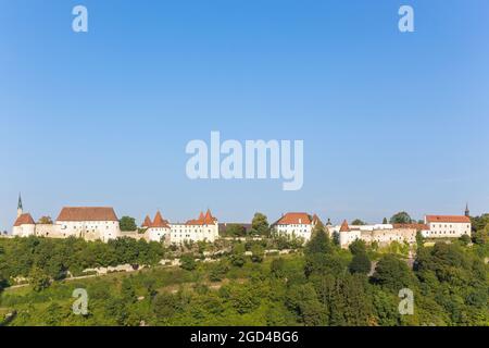 Geographie / Reisen, Deutschland, Bayern, Burghausen, Schloss mit St. Hedwigskapelle, ZUSÄTZLICHE-RIGHTS-CLEARANCE-INFO-NOT-AVAILABLE Stockfoto