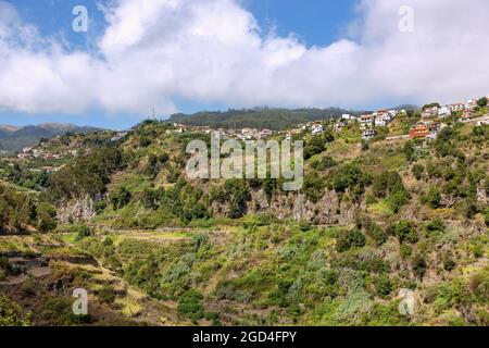 Geographie / Reisen, Portugal, Madeira, Levada do Norte, Blick auf Jardim da Serra, ZUSÄTZLICHE-RIGHTS-CLEARANCE-INFO-NOT-AVAILABLE Stockfoto