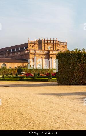 Einige Details des Parks und der Außenfassade des Savoy Royal Palace von Venaria reale, etwas außerhalb von Turin Stockfoto