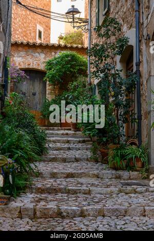 Geographie / Reisen, Spanien, Balearen, Mallorca, Mallorca, Fornalutx, strait Lane in Fornalutx, ADDITIONAL-RIGHTS-CLEARANCE-INFO-NOT-AVAILABLE Stockfoto