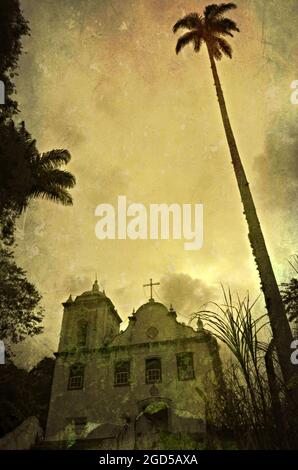 Vintage-Foto von Paróquia Nossa Senhora da Conceição eine alte Pfarrei in Ilha Grande do Piauí, Rio de Janeiro Brasilien. Stockfoto