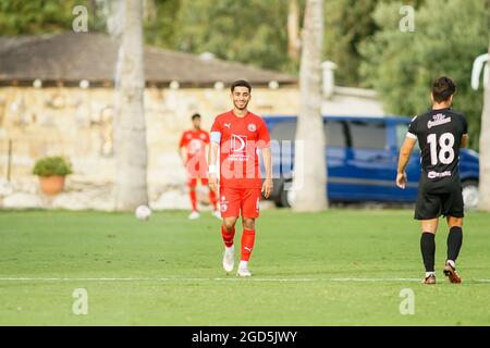 Marbella, Spanien. August 2021. Abdullah Marafy wurde während des Freundschaftsspiel des Al Arabi SC gegen den AD Ceuta FC im Marbella Football Center in Marbella gesehen.Endstand: Al Arabi SC 3-2 AD Ceuta FC Credit: SOPA Images Limited/Alamy Live News Stockfoto