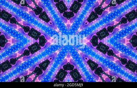 Hintergrund des Sternkaleidoskops. Schöne mehrfarbige Kaleidoskop Textur. Einzigartiges Kaleidoskop-Design, einzigartige Form, wunderbare Textur, lila abstrakt Stockfoto
