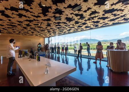 Weinprobe im Museo y Bodegas Vivanco. Briones. La Rija. Spanien Stockfoto