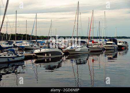 Ottawa Sunset Marina mit Booten Stockfoto