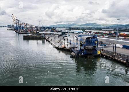 Rückblick auf Linkspan am Stena Fährhafen in Belfast Stockfoto