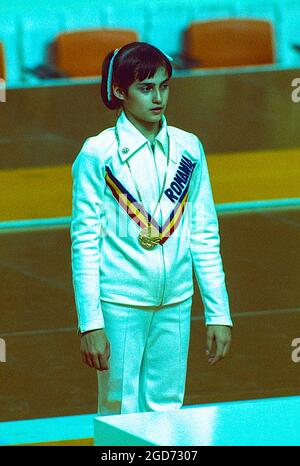 Nadia Comaneci (ROM) bei den Olympischen Sommerspielen 1976 in Montreal, Kanada Stockfoto