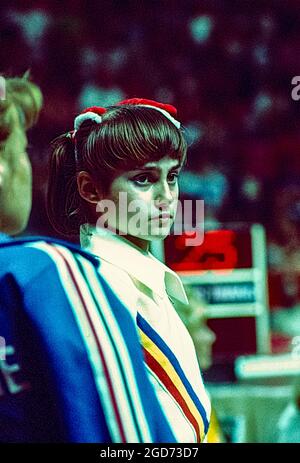 Nadia Comaneci (ROM) bei den Olympischen Sommerspielen 1976 in Montreal, Kanada Stockfoto