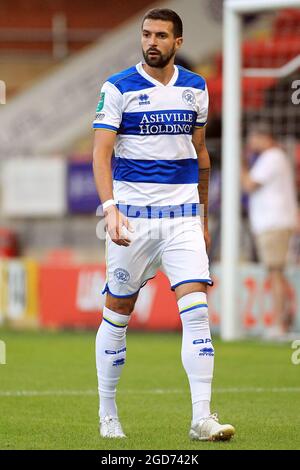 London, Großbritannien. August 2021. Yoann Barbet von den Queens Park Rangers schaut auf. Carabao Cup 1. Runde Spiel, Leyton Orient gegen Queens Park Rangers im Breyer Group Stadium in London am Mittwoch 11. August 2021. Dieses Bild darf nur für redaktionelle Zwecke verwendet werden. Nur zur redaktionellen Verwendung, Lizenz für kommerzielle Nutzung erforderlich. Keine Verwendung bei Wetten, Spielen oder Veröffentlichungen in einem Club/einer Liga/einem Spieler. PIC von Steffan Bowen/Andrew Orchard Sports Photography/Alamy Live News Credit: Andrew Orchard Sports Photography/Alamy Live News Stockfoto
