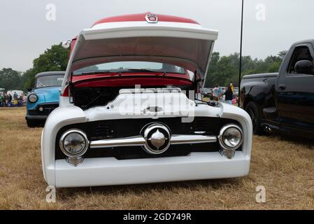 Rochford, Essex, Großbritannien - 27. Juni 2021: Rochford Oldtimer-Show auf dem Rasen in Essex. Stockfoto