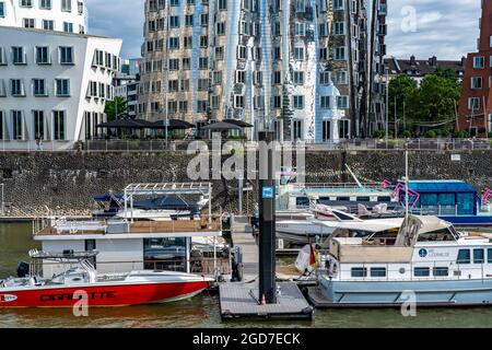 Medienhafen, Düsseldorf, Marina, Neuer Zollhof, Gehry-Gebäude, Von Architekt Frank O. Gehry, Düsseldorf, NRW, Deutschland, Stockfoto