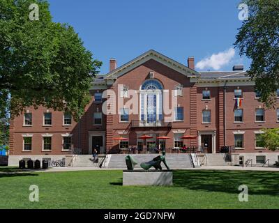 Providence, Rhode Island - 24. Juni 2015: Das Campus-Center-Gebäude an der Brown University, 1904 im neuenglischen Backsteinstil erbaut. Stockfoto