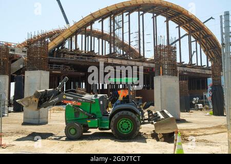 6th Street Bridge im Bau - 8/5/2021 - Los Angeles, California, Vereinigte Staaten von Amerika Stockfoto