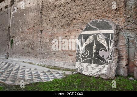 Moisaic bleibt in den Thermae Antoninianae - Caracalla-Thermen in Rom, Italien Stockfoto