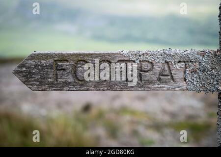 Wegweiser in der Nähe von Kettlewell, Yorkshire Dales National Park, Großbritannien Stockfoto