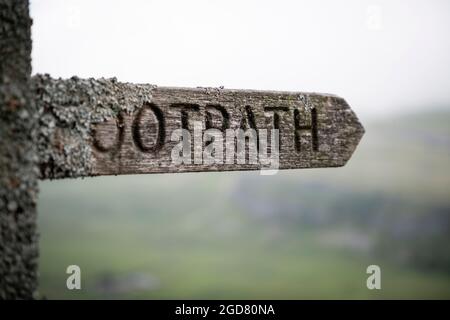 Wegweiser in der Nähe von Kettlewell, Yorkshire Dales National Park, Großbritannien Stockfoto