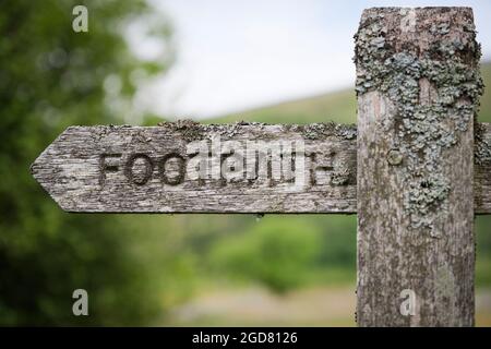 Wegweiser in der Nähe von Kettlewell, Yorkshire Dales National Park, Großbritannien Stockfoto