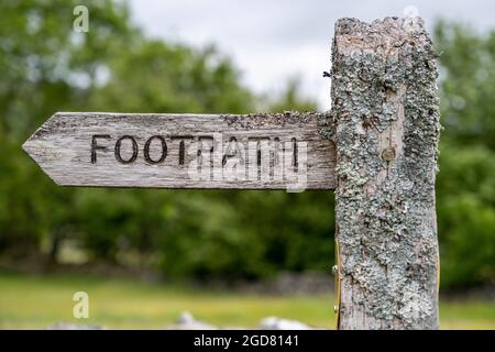 Wegweiser in der Nähe von Kettlewell, Yorkshire Dales National Park, Großbritannien Stockfoto