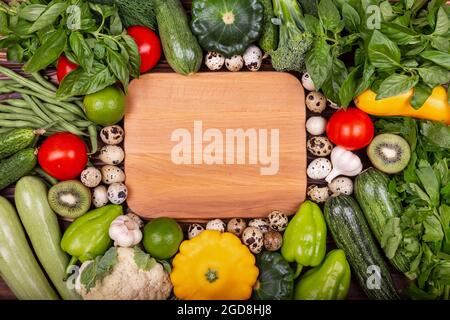 Sortiment an Bio-Gemüse. Diätetische vegetarische Lebensmittel. Stockfoto