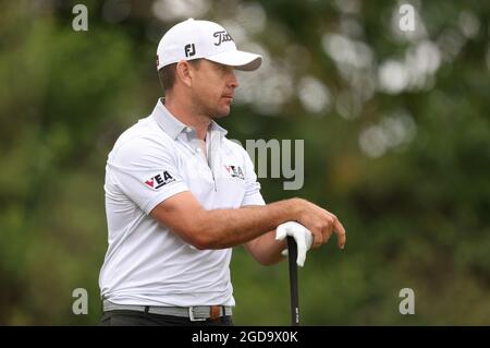 Südafrikas Louis De Jager auf dem 2. Abschlag während des Tages eines der Cazoo Classic im London Golf Club in Ash, Kent. Bilddatum: Donnerstag, 12. August 2021. Stockfoto