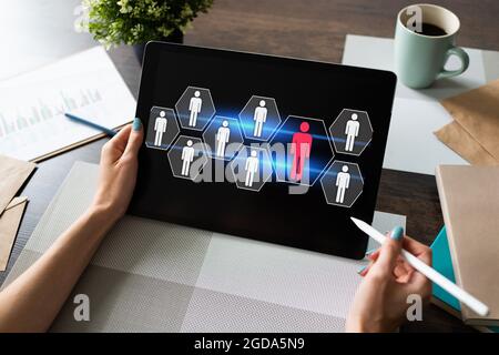 HR, Personalmanagement, Teamarbeit, Rekrutierungskonzept auf dem Bildschirm des Geräts. Stockfoto