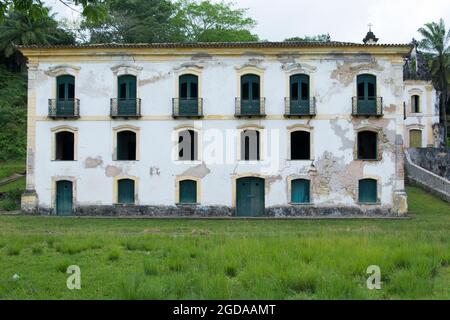 Candeias, Bahia, Brasilien - 11. Oktober 2015: Museu do Recôncavo Wanderley Pinho. Es arbeitet in einem großen Haus, das im Jahr 1760 gebaut wurde. Stockfoto